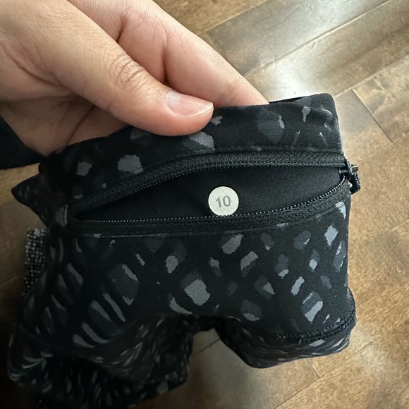 lululemon leggings - Picture 3 of 3